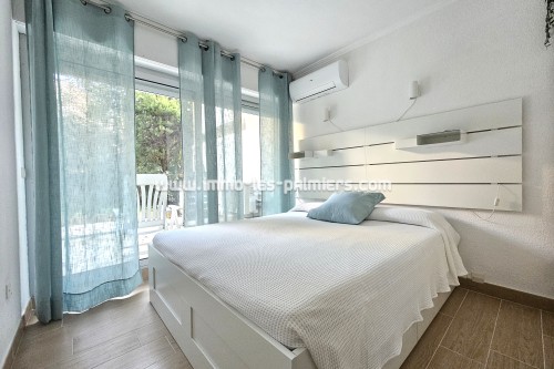 Image 2 : A 2 room apartment in a residence with swimming pool in Menton