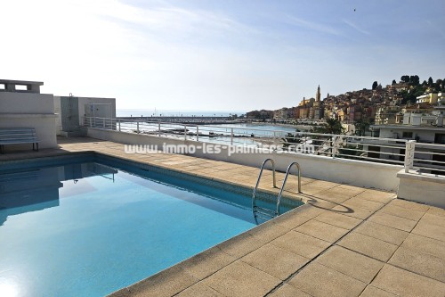 Image 5 : A 2 room apartment in a residence with swimming pool in Menton