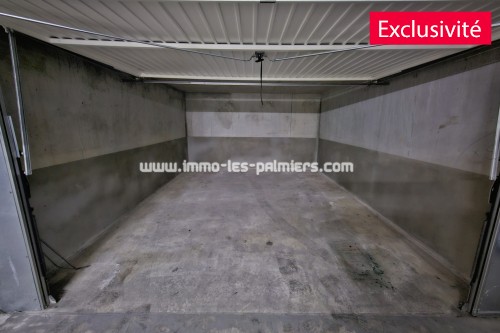 Image 0 : Garage situé dans le centre ville de Carnoles