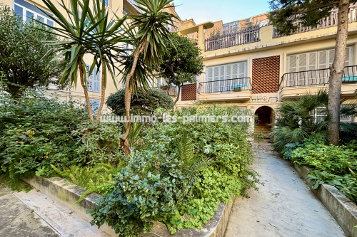 Image 6 : Petit appartement plein de charme au cœur de Menton !